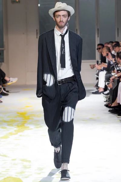 Look 22